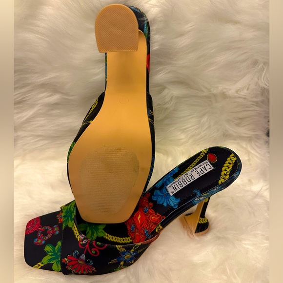 Women’s Heels Slippers By Cape Robbin. Square toe with multi color design - Picture 4 of 5